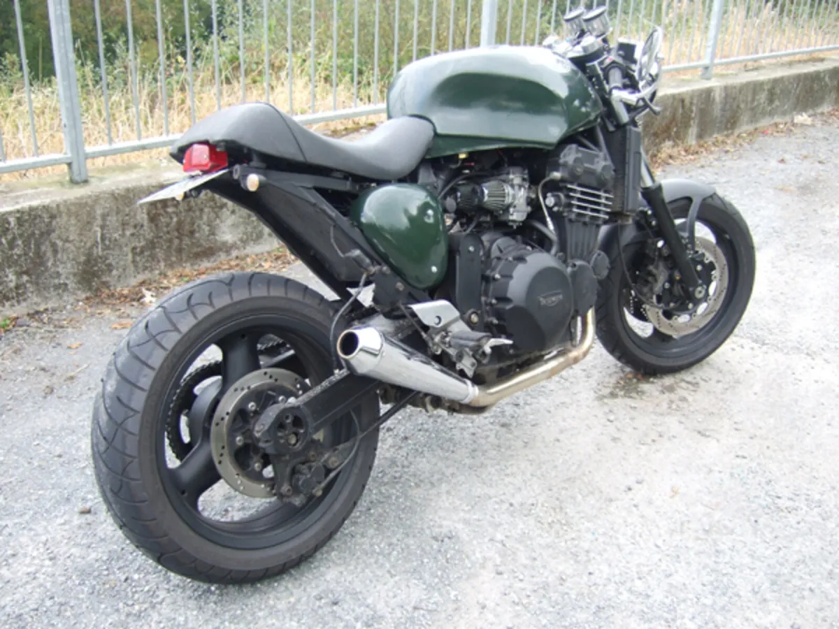 Triumph Sprint 900 - Image 4