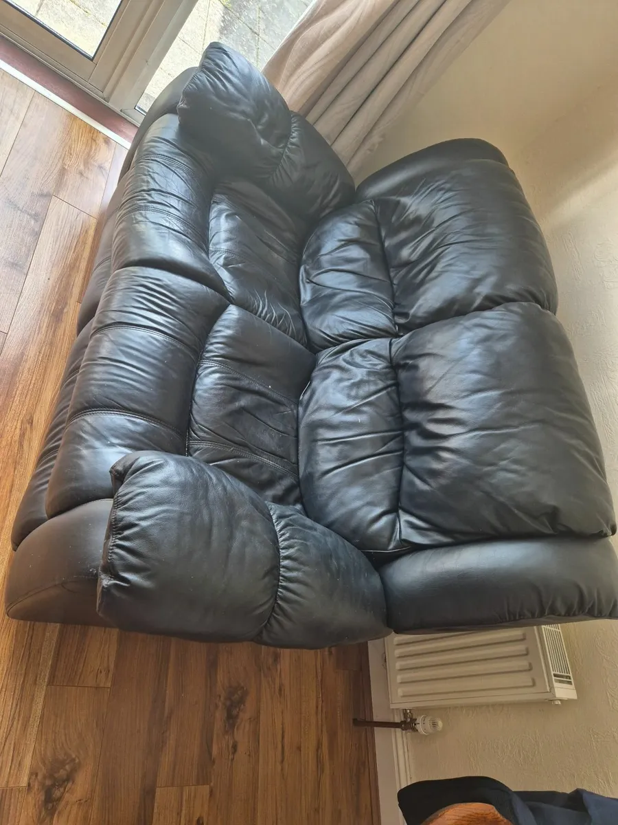 Free Sofa - Image 2