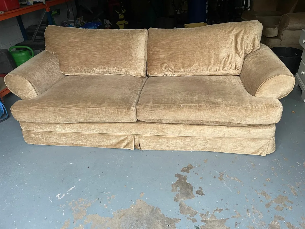3-2-1 Seater Sofa Set and Ottoman - Image 1