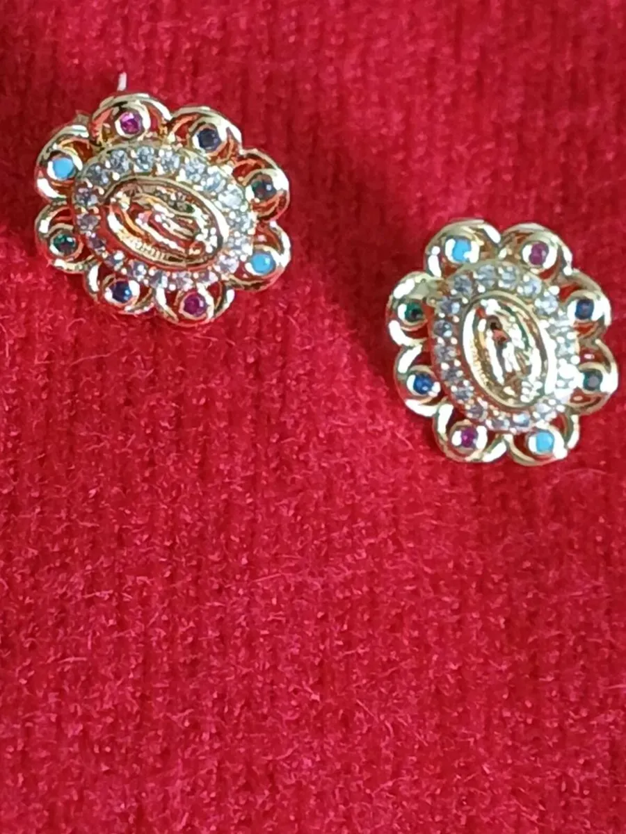 Our lady pendant & chain earrings set gold plated - Image 3