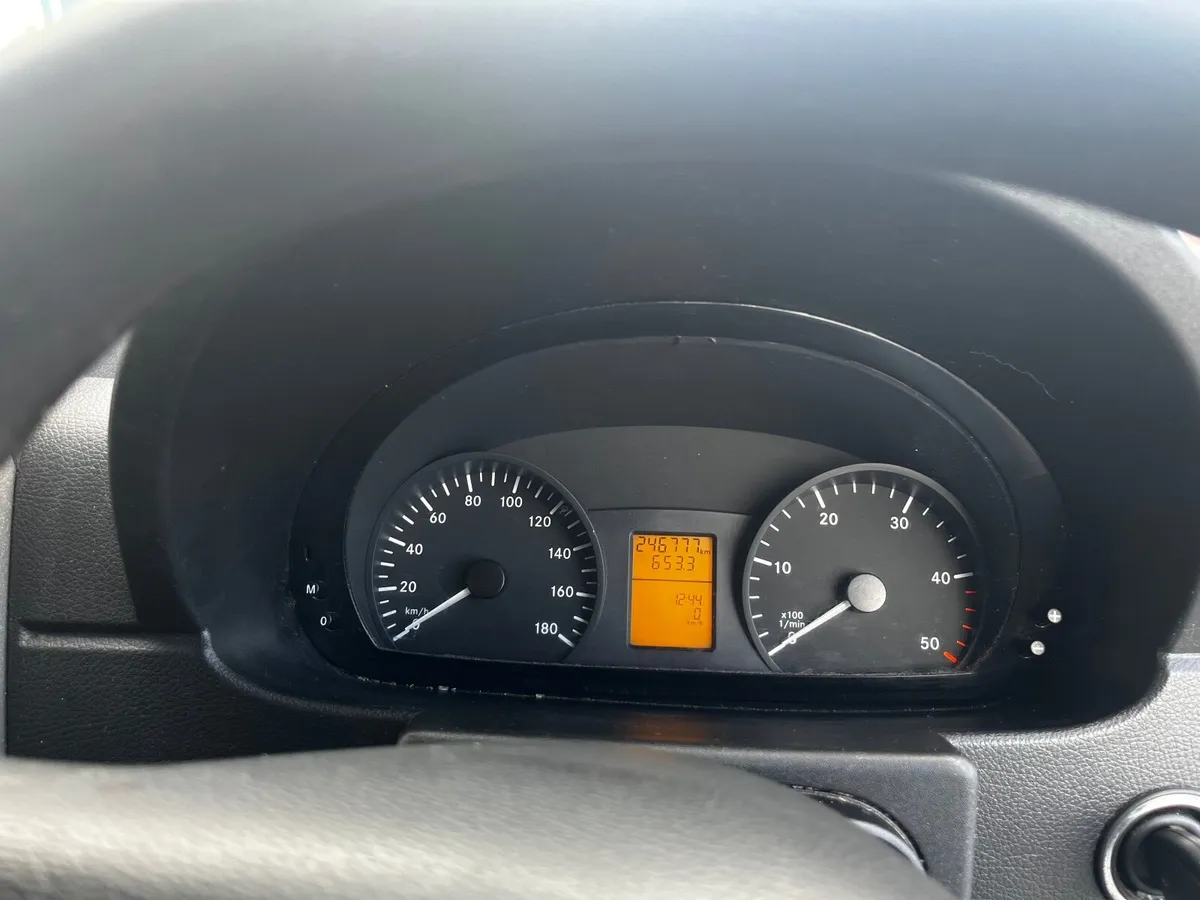 MERCEDES-BENZ sprinter  6 cylinders 3 liters 2017 - Image 4