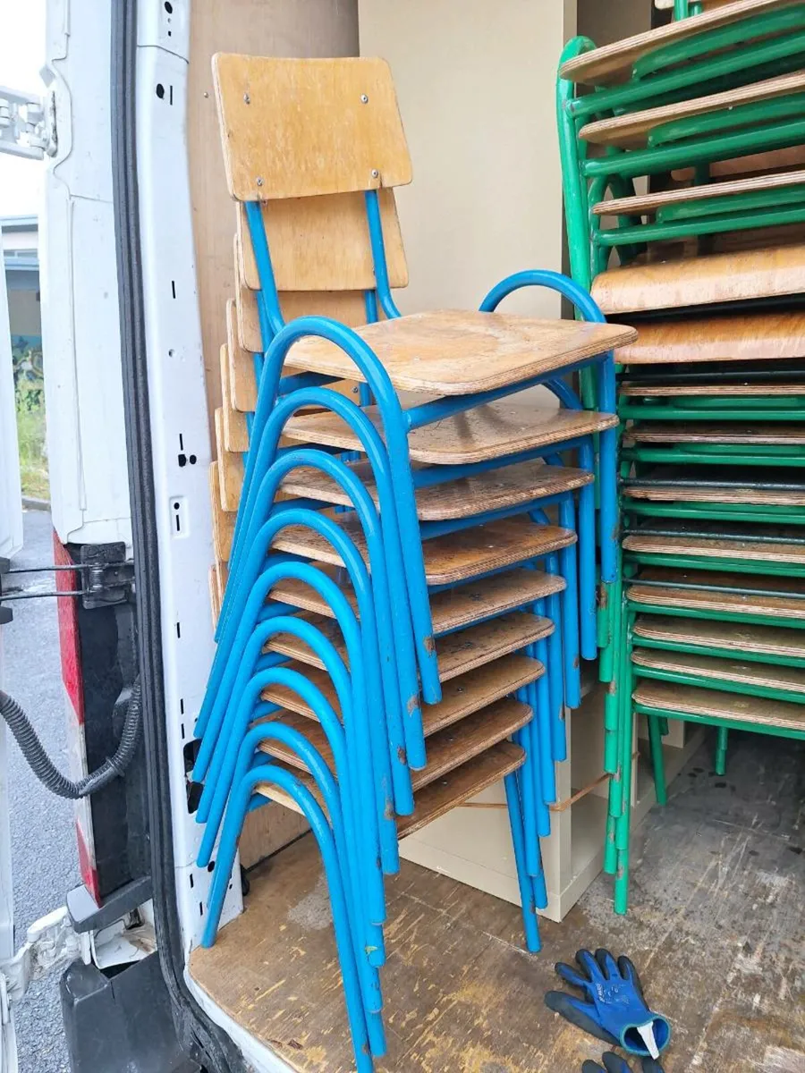 +100 old school chairs (DELIVERY) - Image 3