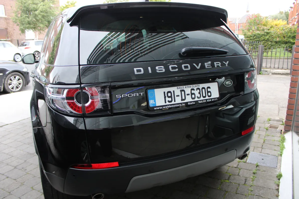 Land Rover Discovery Sport 2019 AUTO 4WD 7 SEAT - Image 4