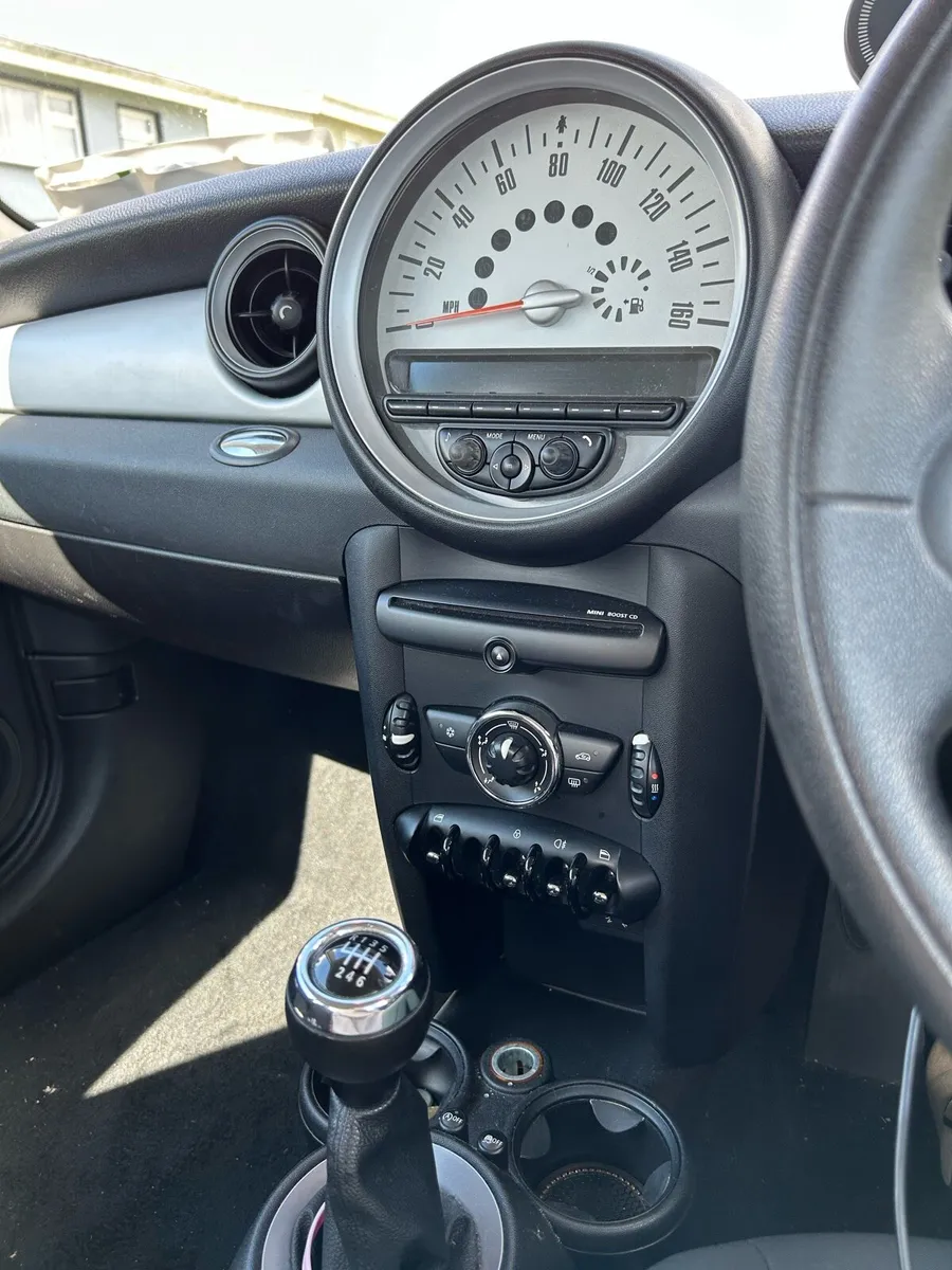 Mini Cooper One D - Image 4