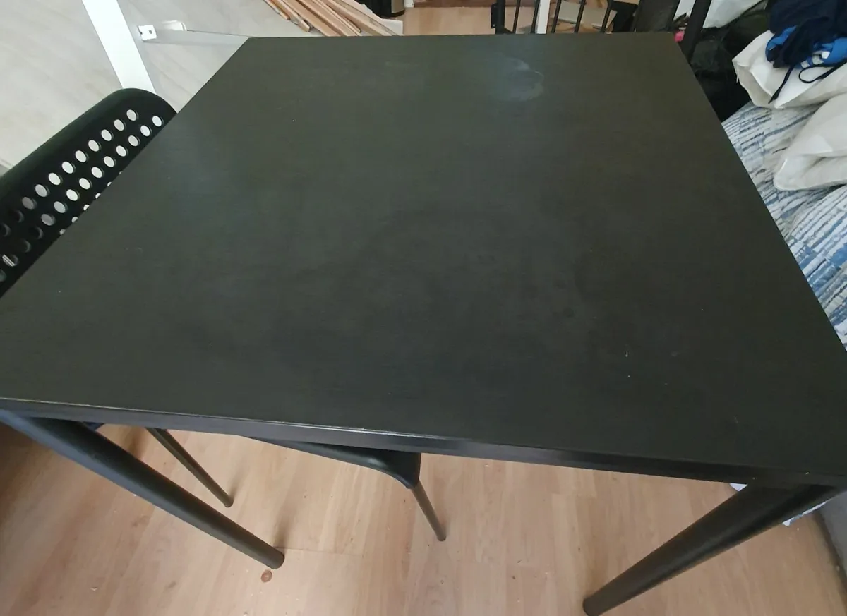 Electric oven & Table with 2 chairs,  TV table - Image 1