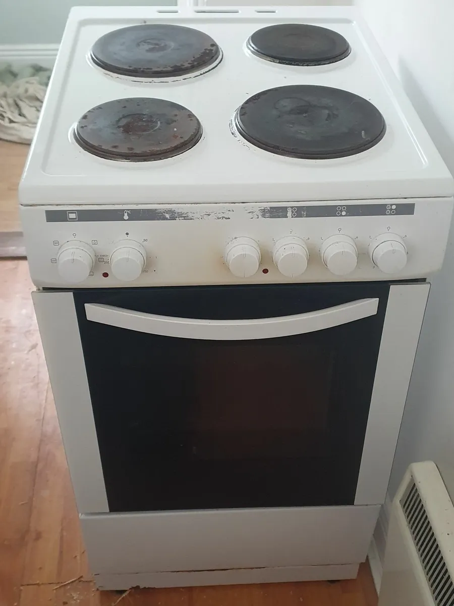 Electric oven & Table with 2 chairs,  TV table - Image 4