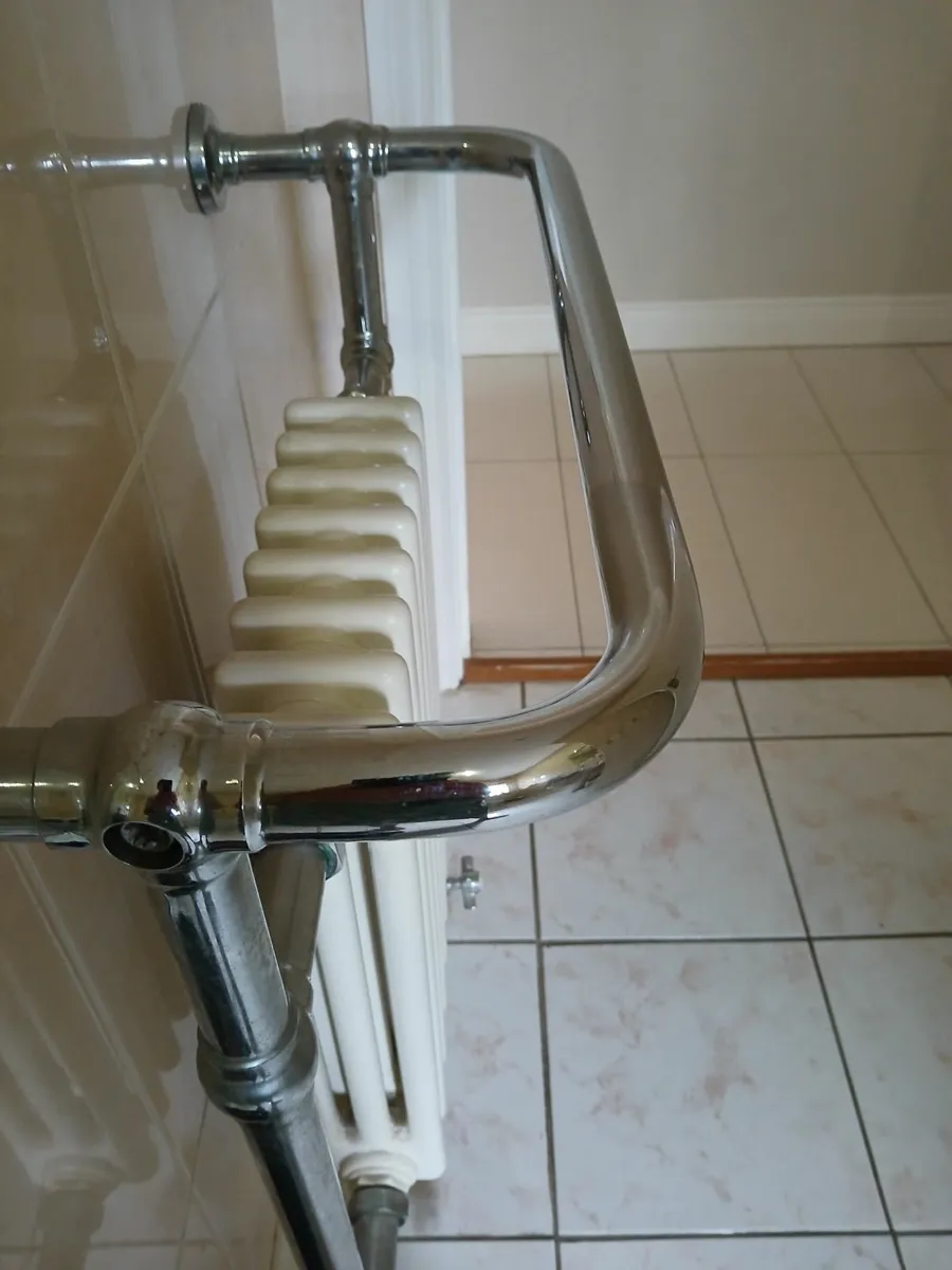 Radiator and towel rail - Image 2