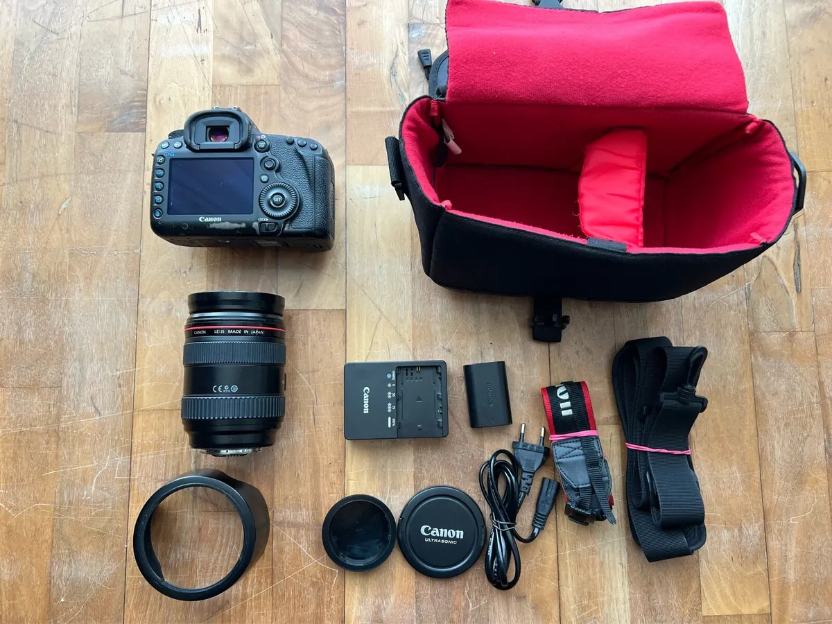 Canon Mark III plus full kit - Image 2