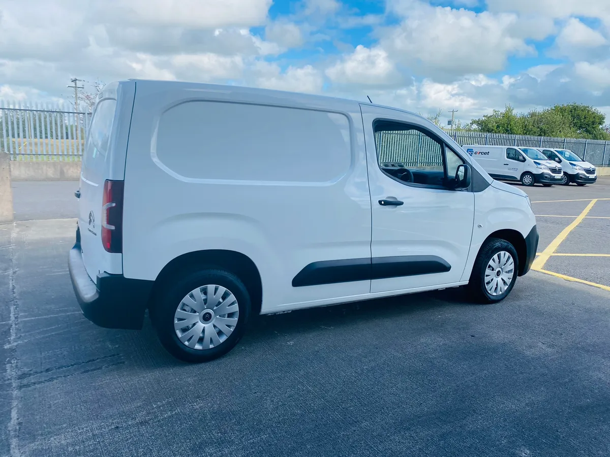 212 Citroen Berlingo 1.5 €9,450 + VAT - Image 4