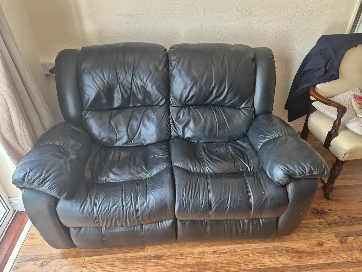 Free Sofa - Image 3