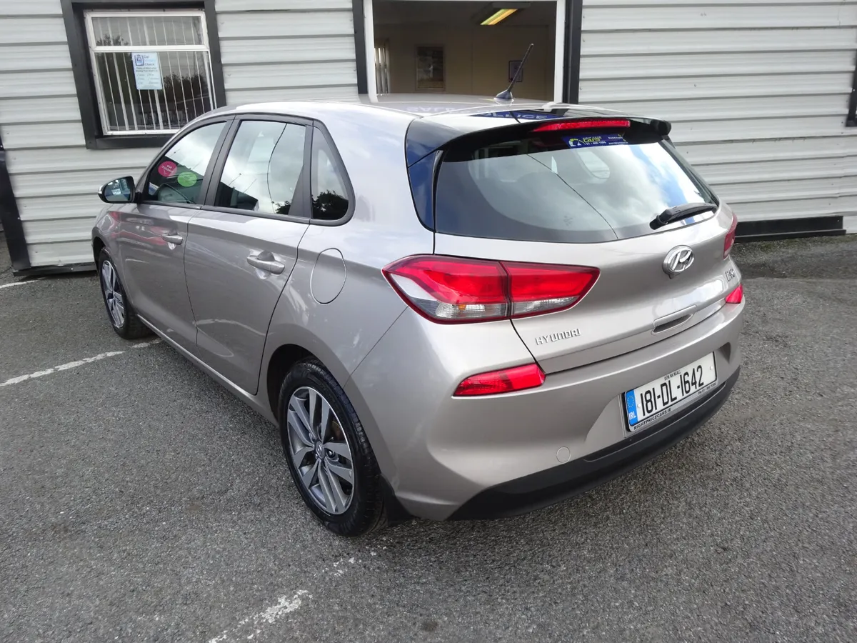 HYUNDAI I30 DELUXE 1.6 DIESEL FULL SERVICE HISTORY - Image 4