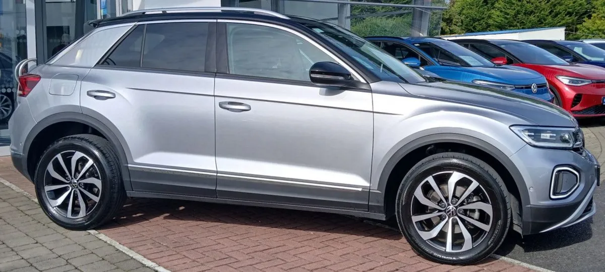 Volkswagen T-Roc Style 1.0 TSI 110HP  rear View C - Image 2