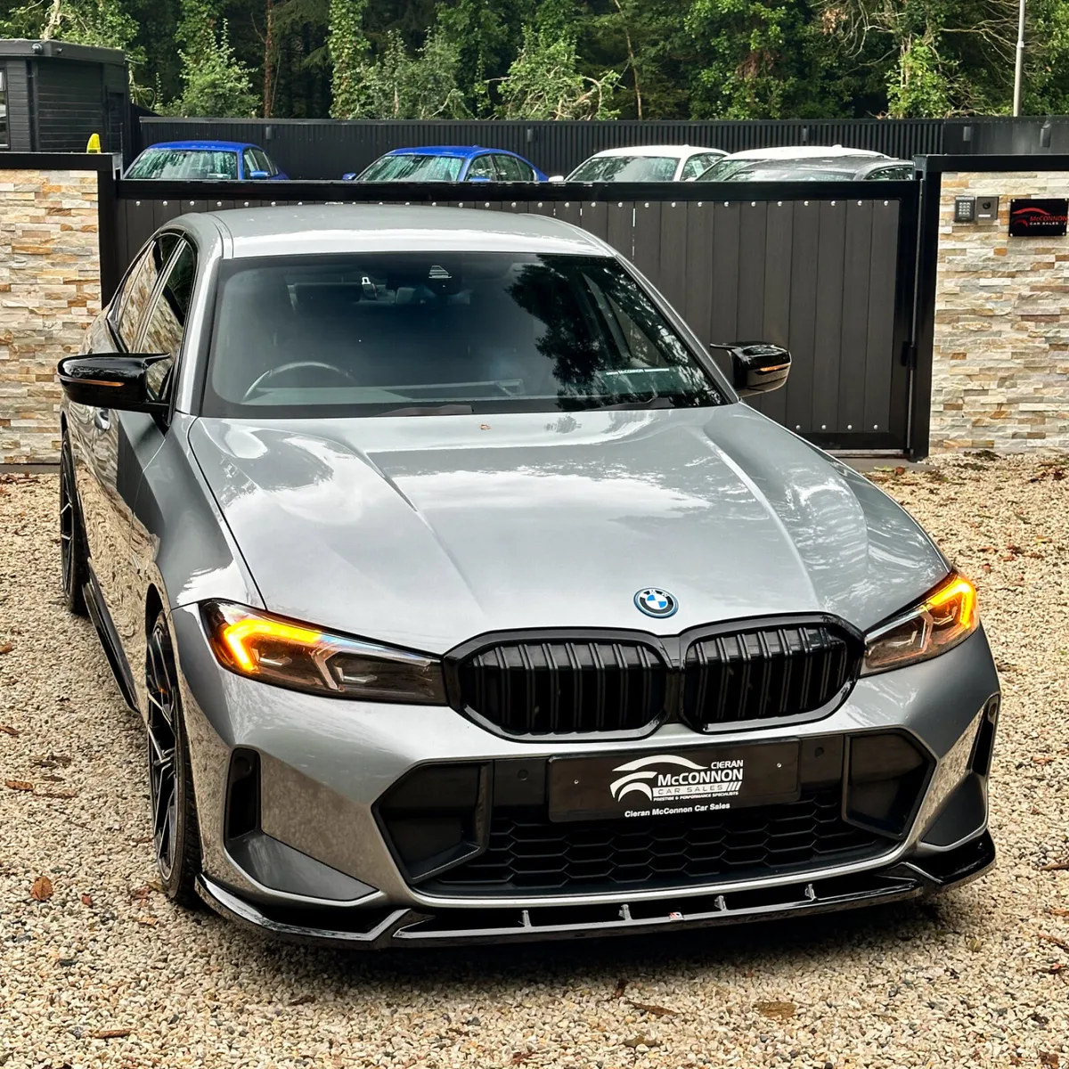 2022 (222) BMW 330e M-SPORT LCI 290BHP - Image 4