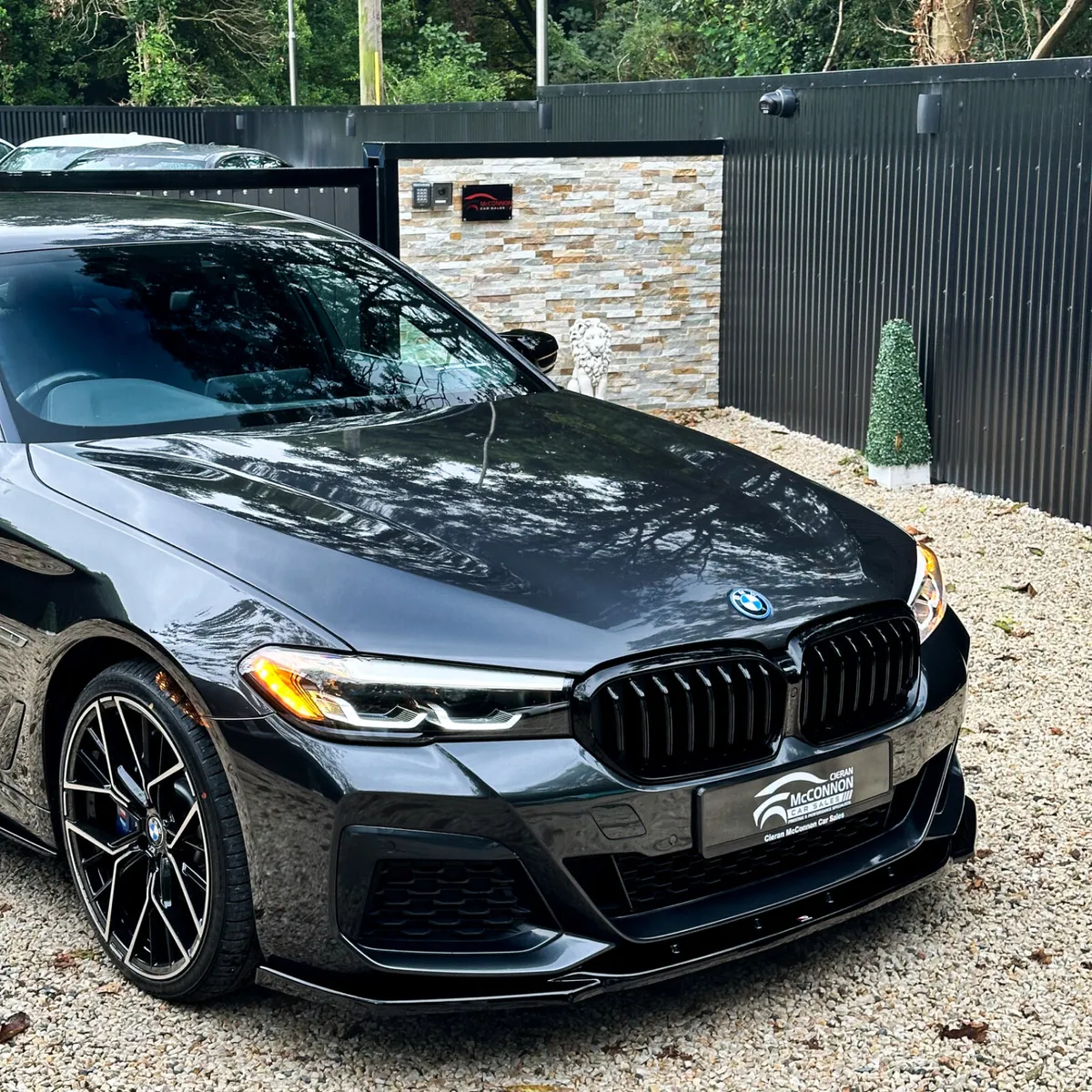 2022 (222)  BMW 530e M-SPORT  290BHP - Image 2