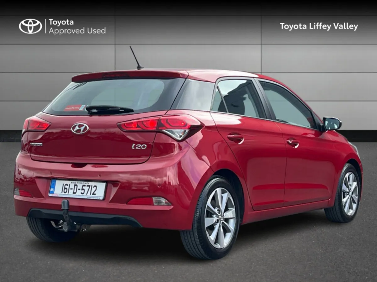 Hyundai i20 PETROL DELUXE 5DR - Image 2