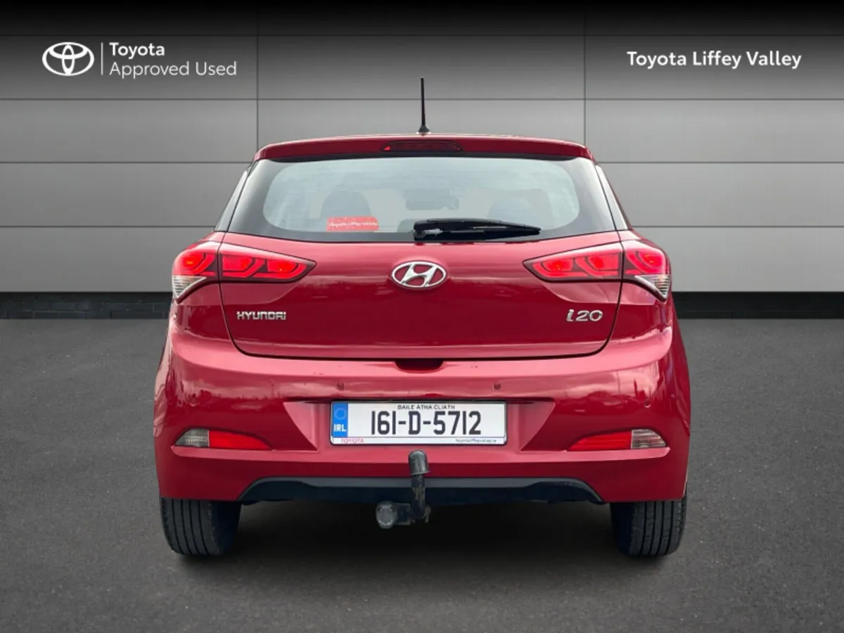 Hyundai i20 PETROL DELUXE 5DR - Image 4