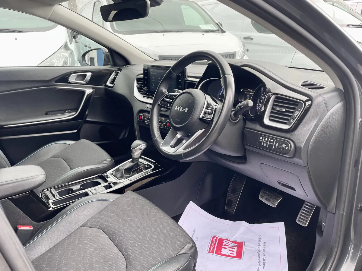 Kia XCeed 1.6GDI Petrol/Electric PHEV,2023 - Image 3