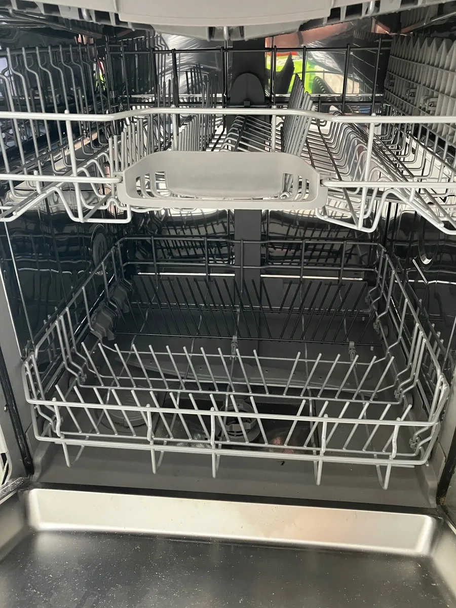 Dishwasher - Image 2