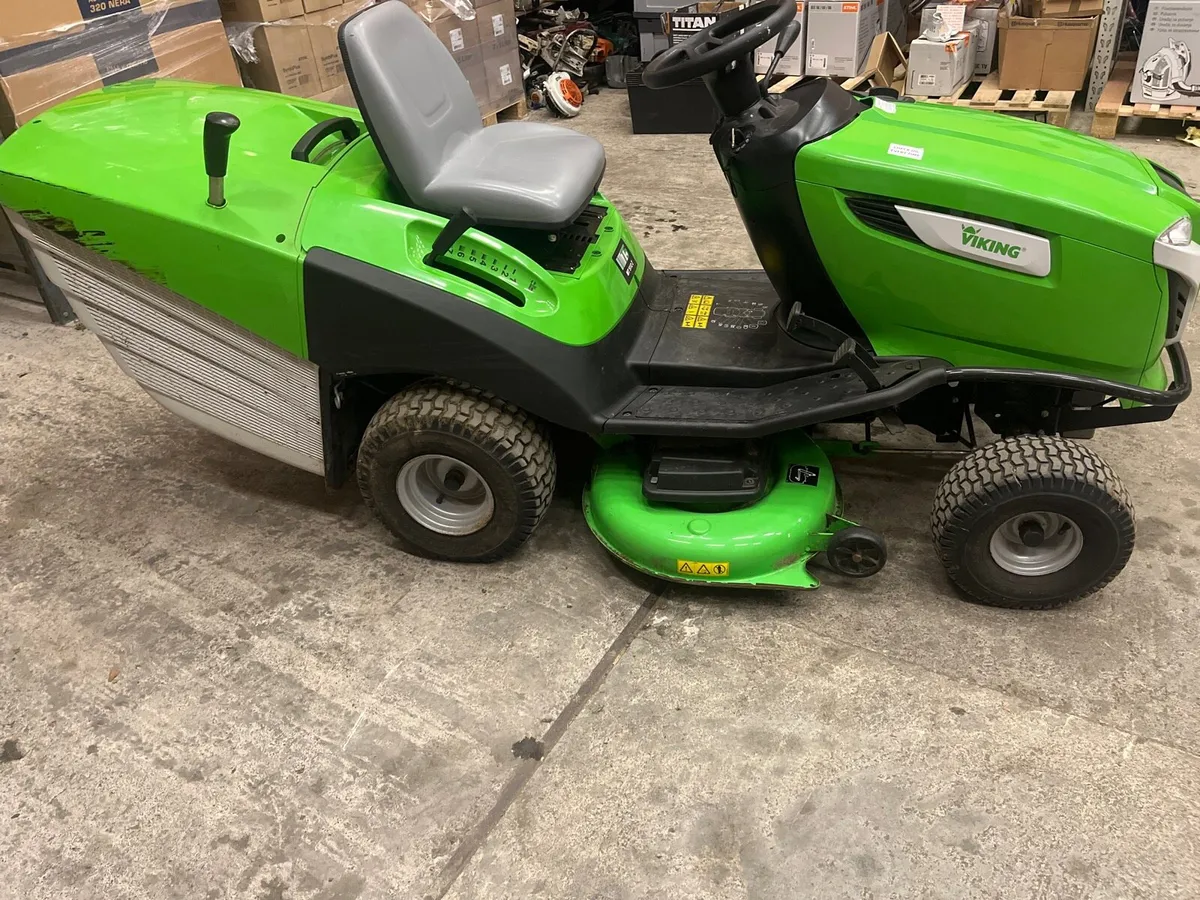 STIHL/ VIKING T5 Tractor mower - Image 2