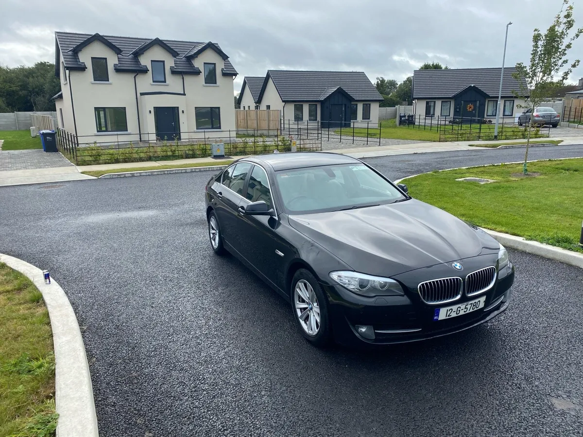 BMW 520 - Image 1