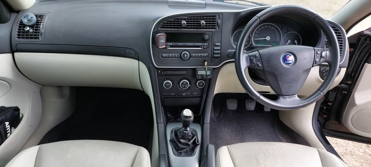 Saab 9-3 2010 - Image 4