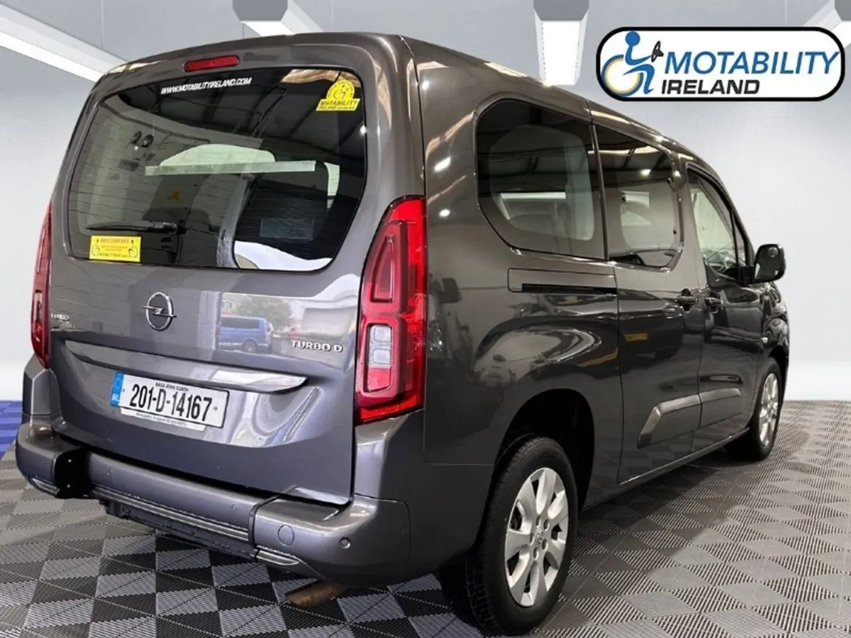 Opel Combo Wheelchair Accessible - Image 2