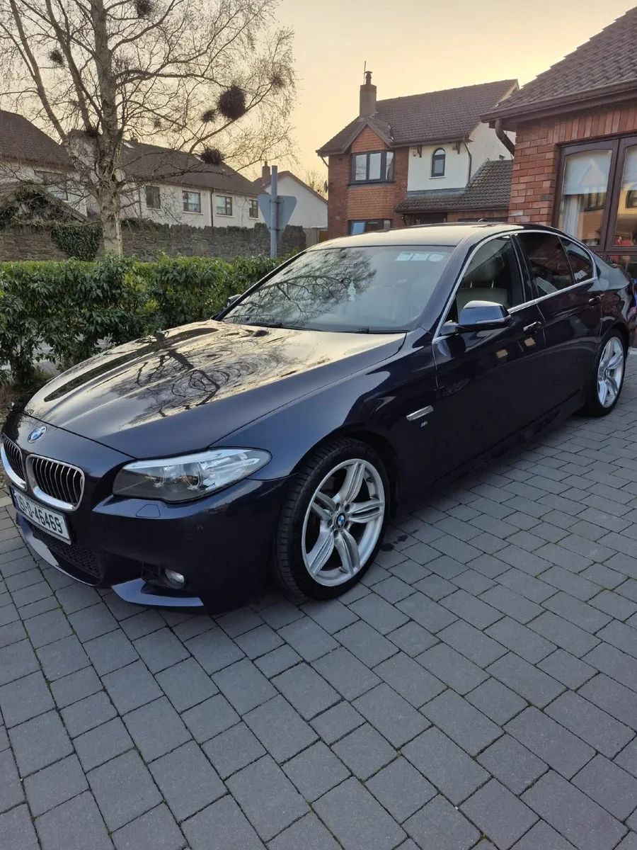 BMW 5-Series 2015 M-sport - Image 2