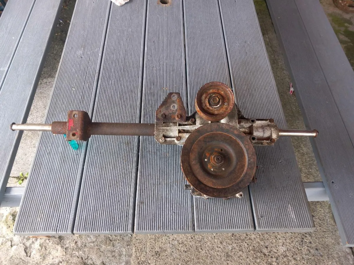 Cub cadet/M.T.D variable speed gearbox for sale - Image 1