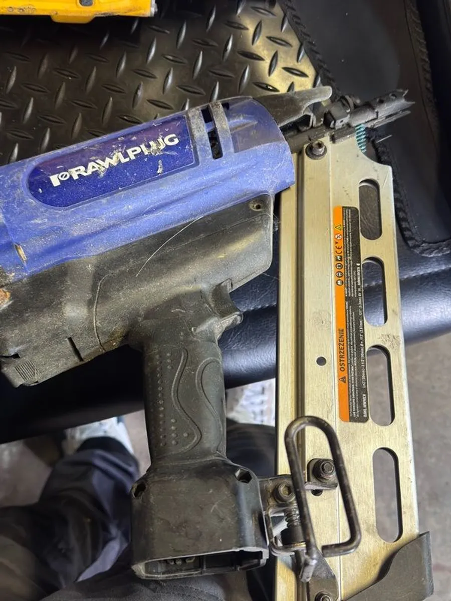 1st fix nail gun - Image 4