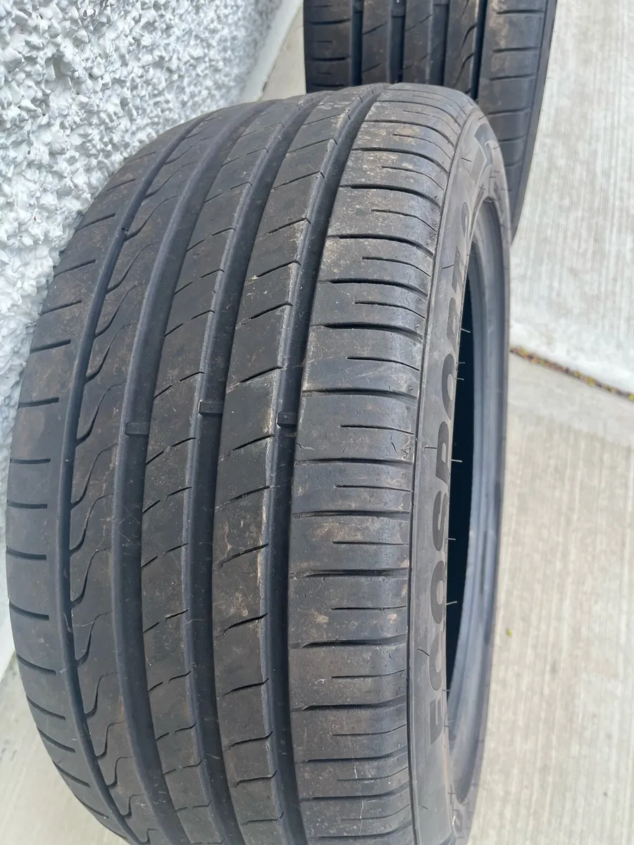 Tyres 245/45 R17 - Image 3