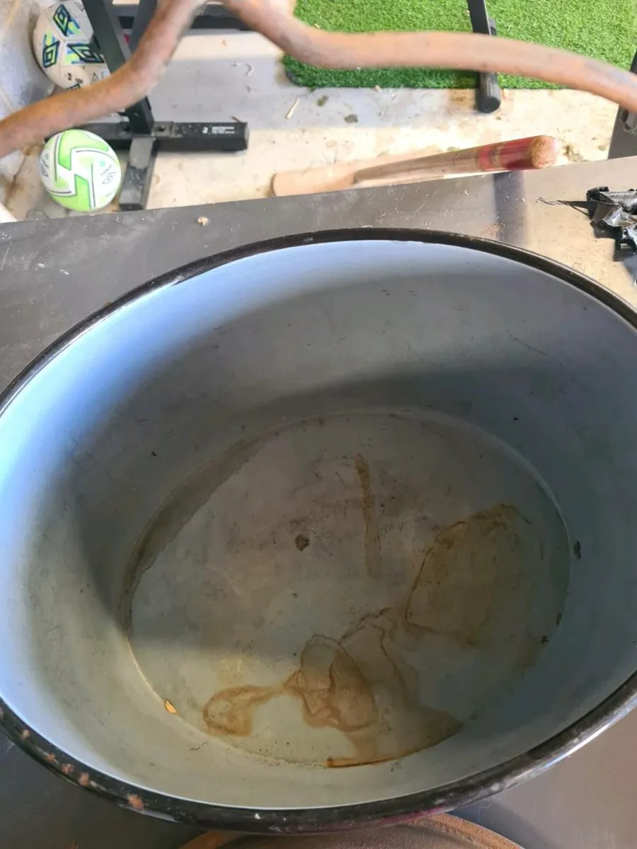 Cast Iron vintage pot - Image 3
