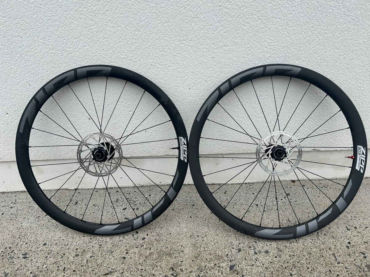 Zipp 303 Firecrest Disc Tubeless wheel set - Image 3
