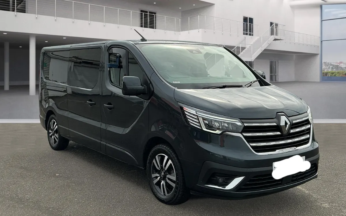 Renault Trafic Crewcab van 2023 - Image 1