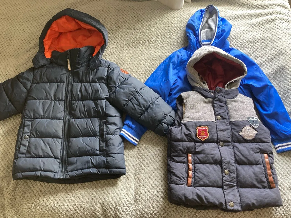 Boys Age 4-5 Winter Bundle - Image 3