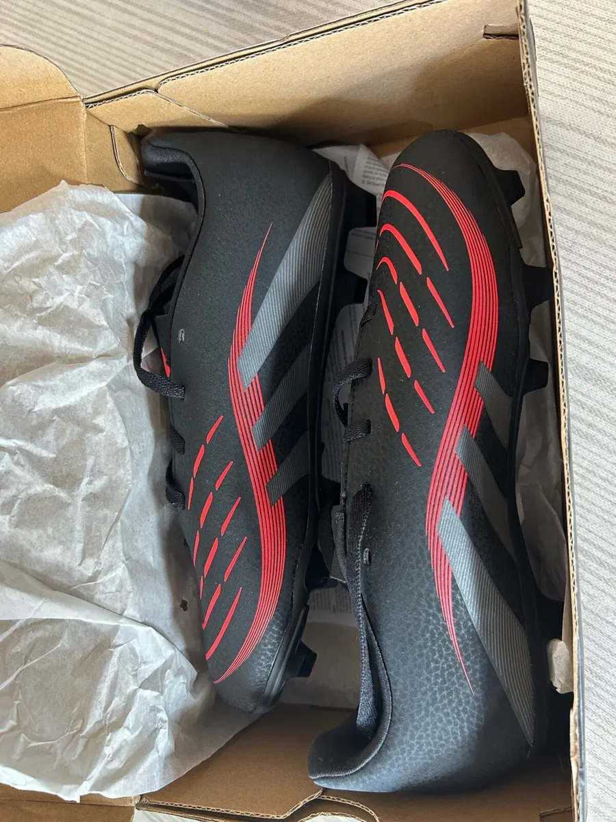 Predator football boots - Image 2