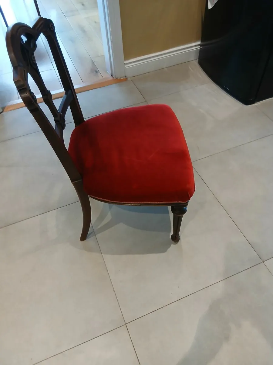 Antique chair - Image 2