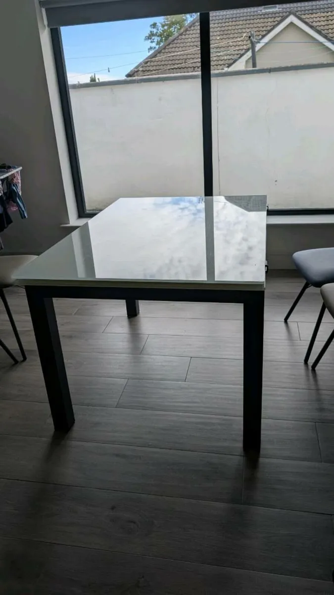 8 seater Glass Dining Room Extendable Table - Image 3