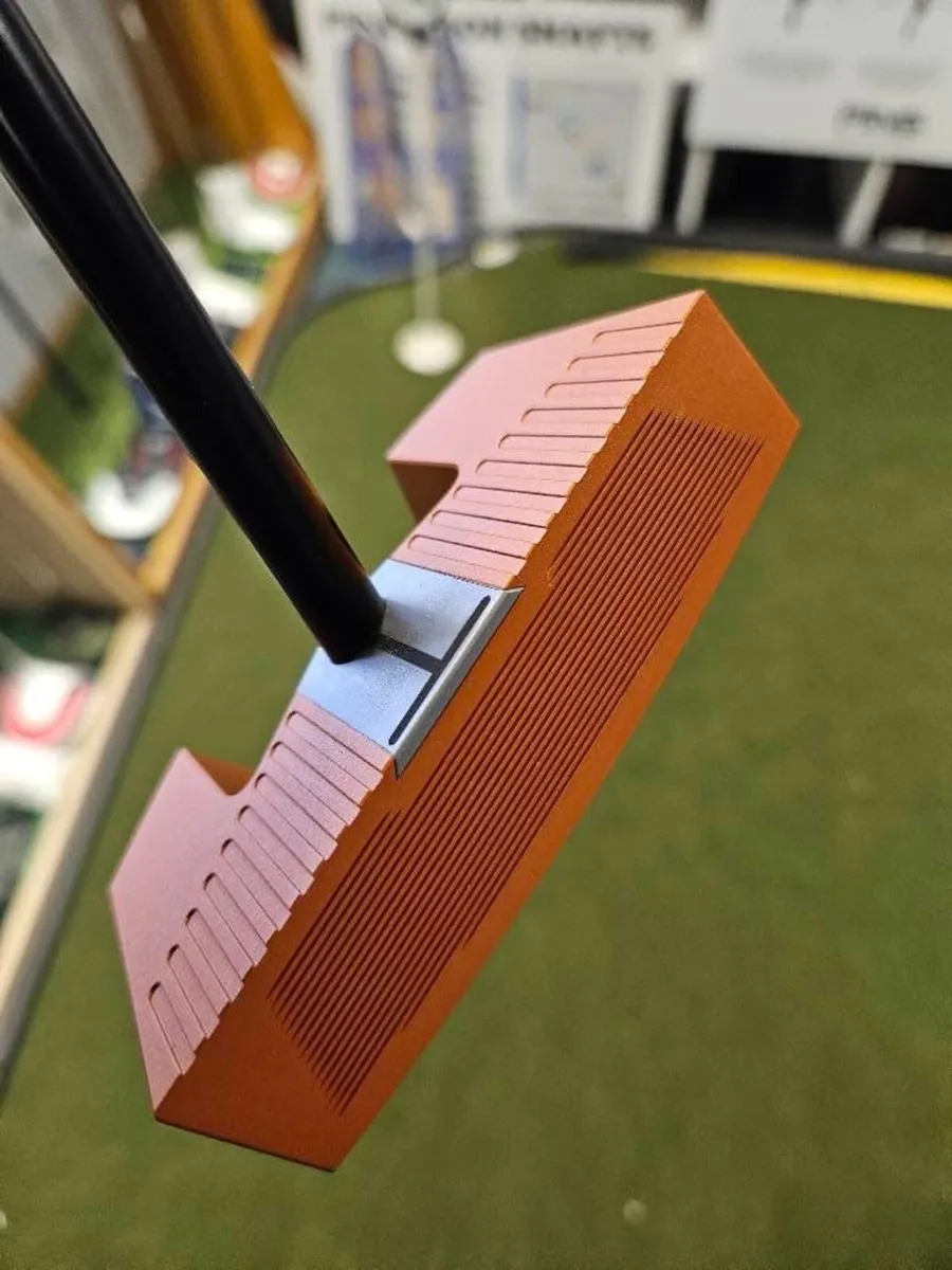 Lab Mezz Max Putter - Image 4