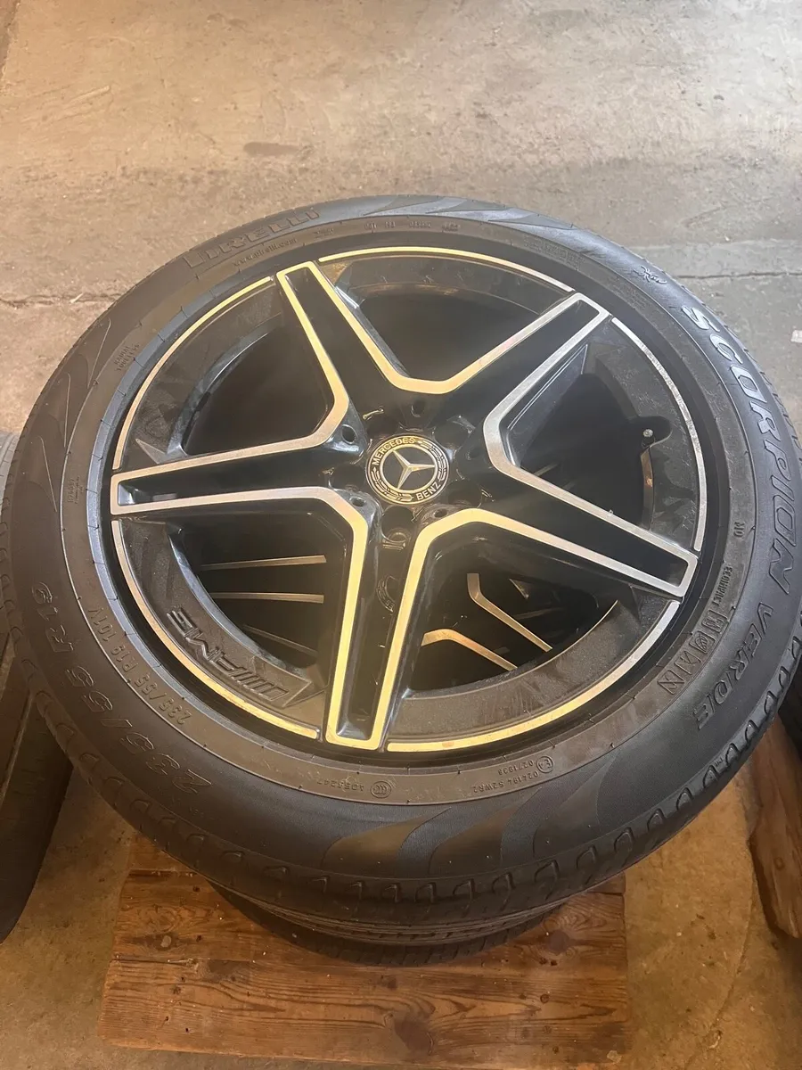 Mercedes GLC 19” Alloy Wheels - Image 1