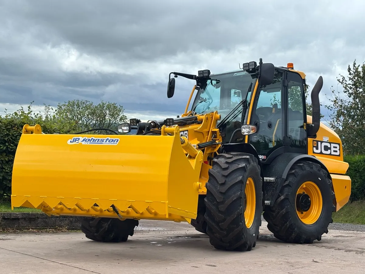 JCB TM 320S Tele/Loader - Image 1