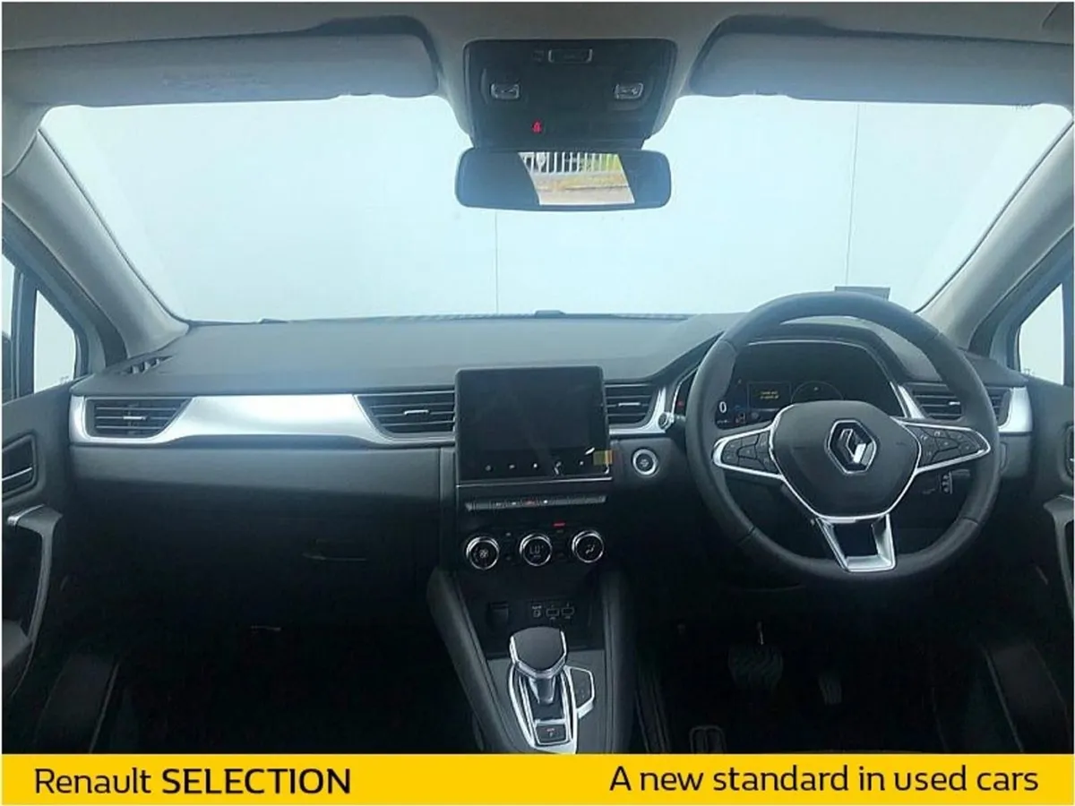 Renault Captur S Edition E-tech Plug-in Hybrid - Image 2
