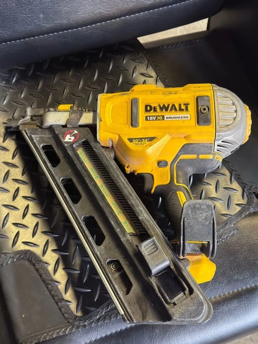 dewalt body only 1st gun - Image 2