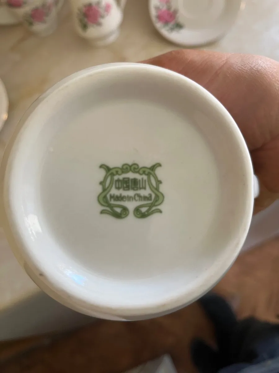 Antique China cups and plates - Image 2