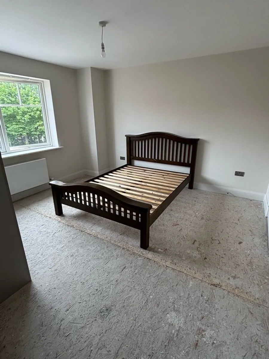Bed frame & mattress - Image 4