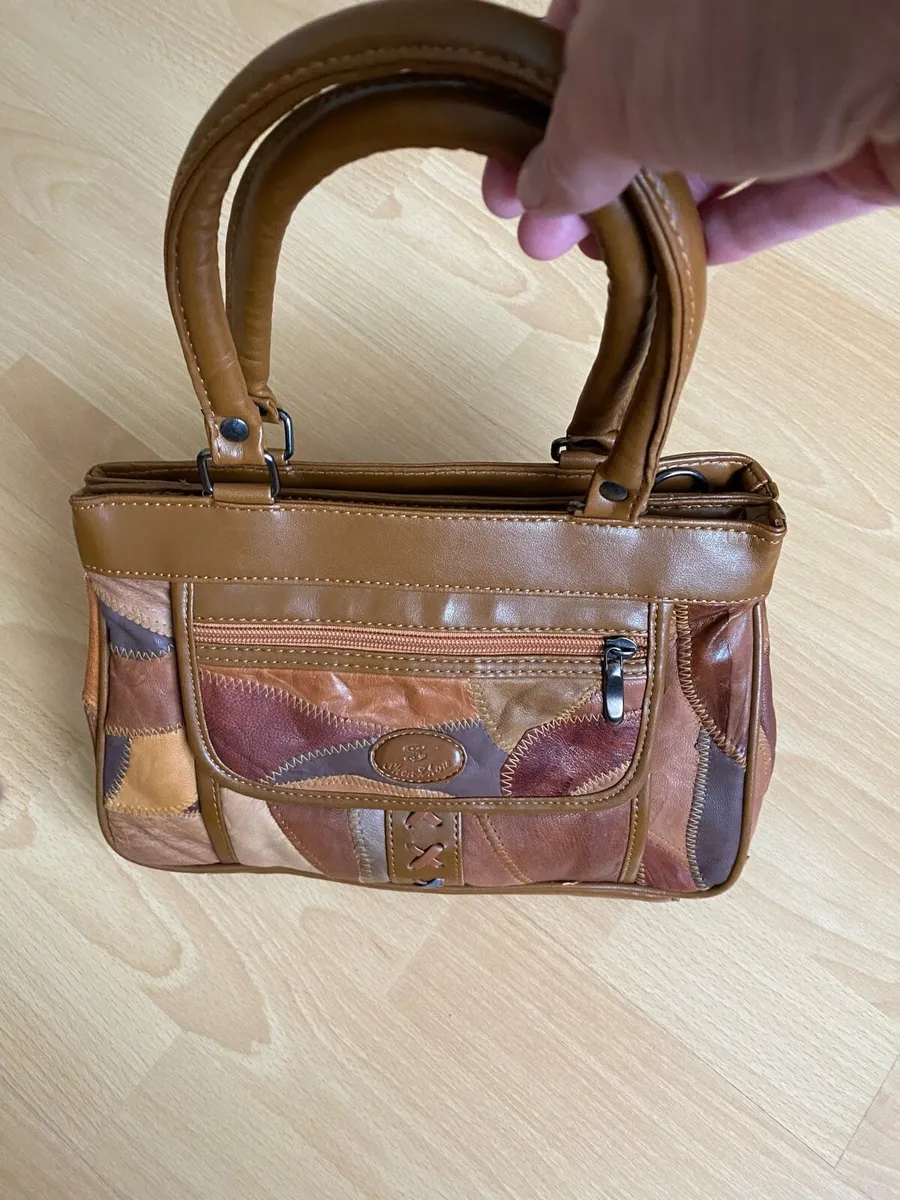 NEW WITH TAGS Shenzhou Leather Handbag ShoulderBag - Image 2