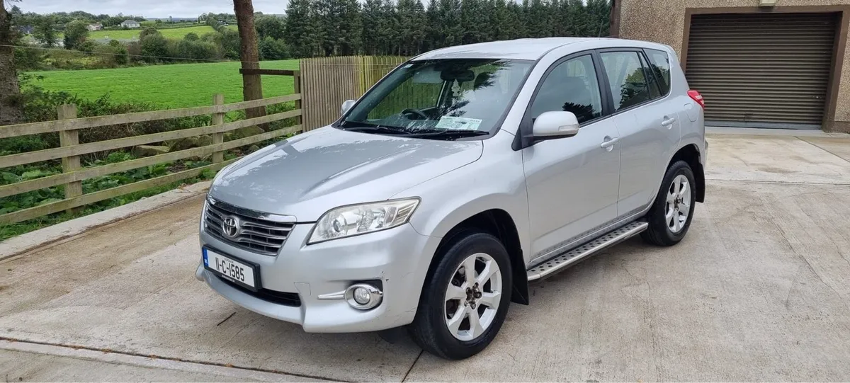 11 Toyota Rav 4 2.2 D4D 4x2 SOL - Image 2