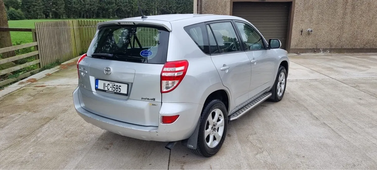 11 Toyota Rav 4 2.2 D4D 4x2 SOL - Image 4