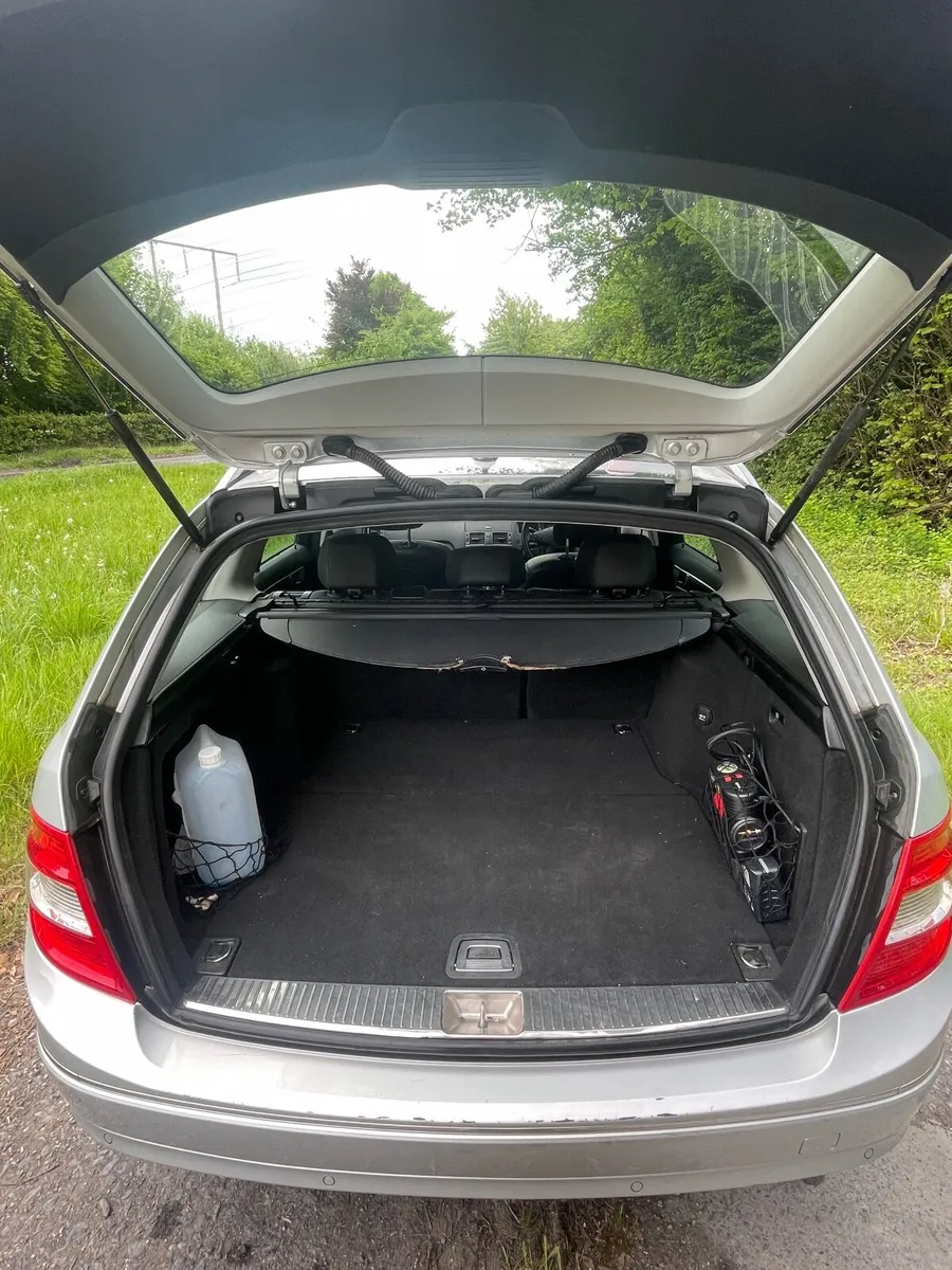 Mercedes-Benz C-Class 2011 Estate Automatic - Image 3