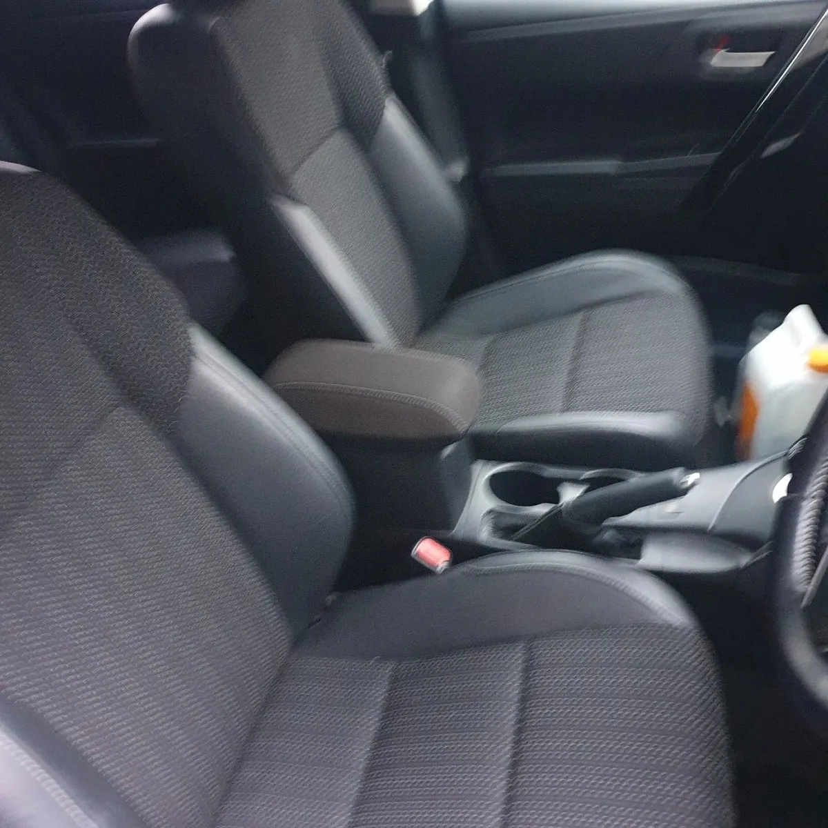 Toyota Auris  Hybrid 2016 low mileage - Image 4
