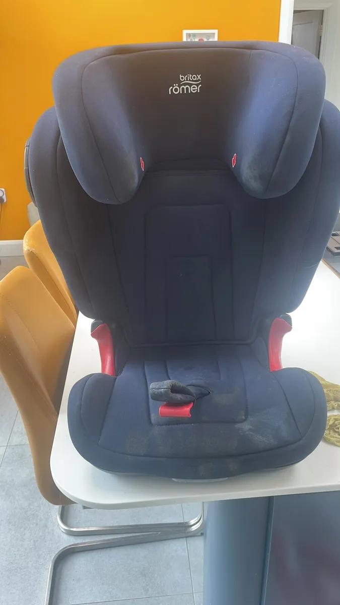 Car seat - Image 2